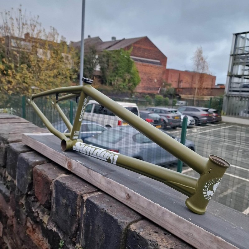 Sunday Wavelength Frame Matte Army Green 20.75 Matte Army Green