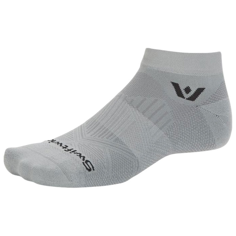 Swiftwick Aspire Ankle Socks – Circuit Pewter XLarge