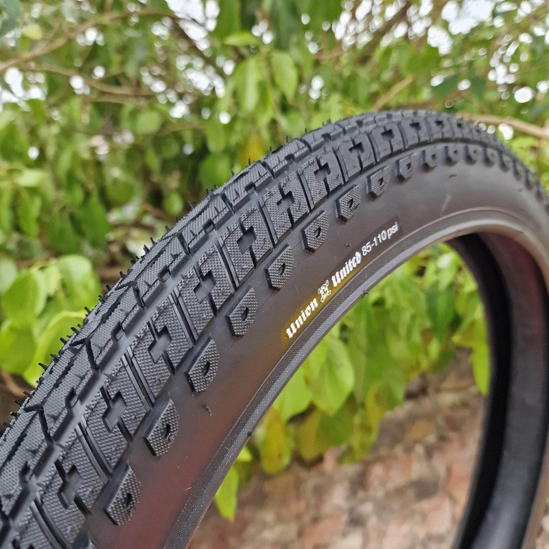 United InDirect Tyre 2.35 Black 20 x 2.35