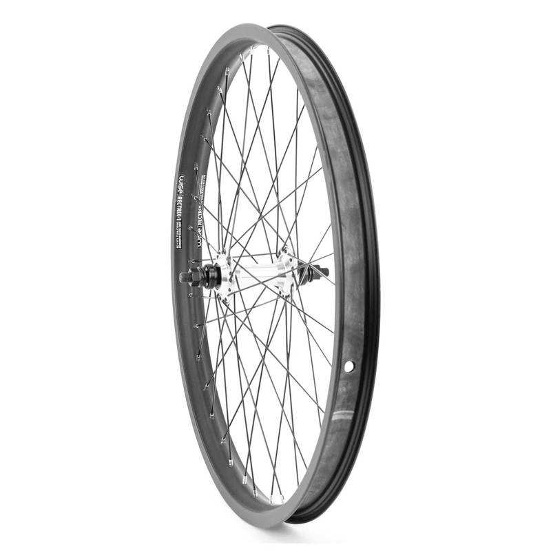 22″ Wise Retrix 1 front wheel Black/Polished