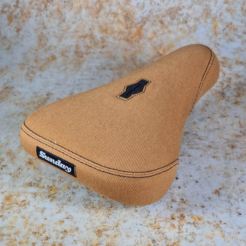 Sunday Duck Canvas Pivotal Seat Black