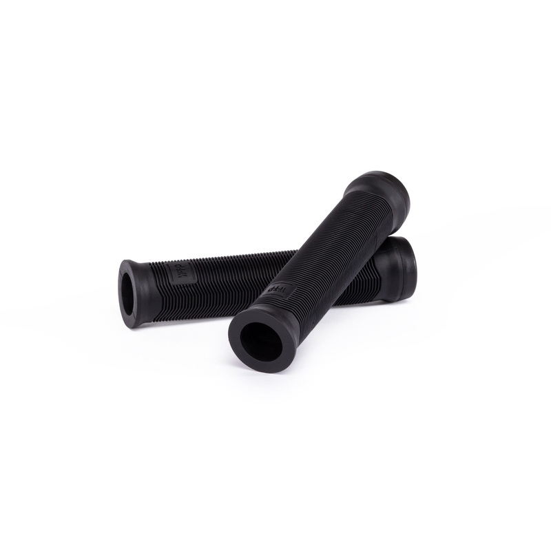 We The People Arrow 130mm Flangeless Grips Black Black