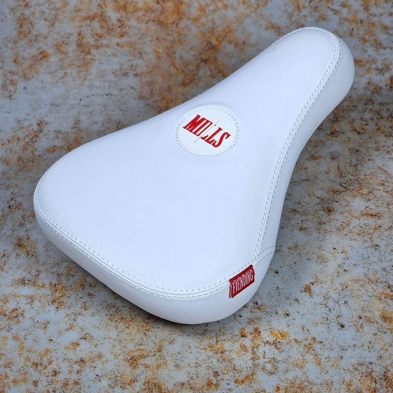 Fiend Mills Pivotal Seat White White